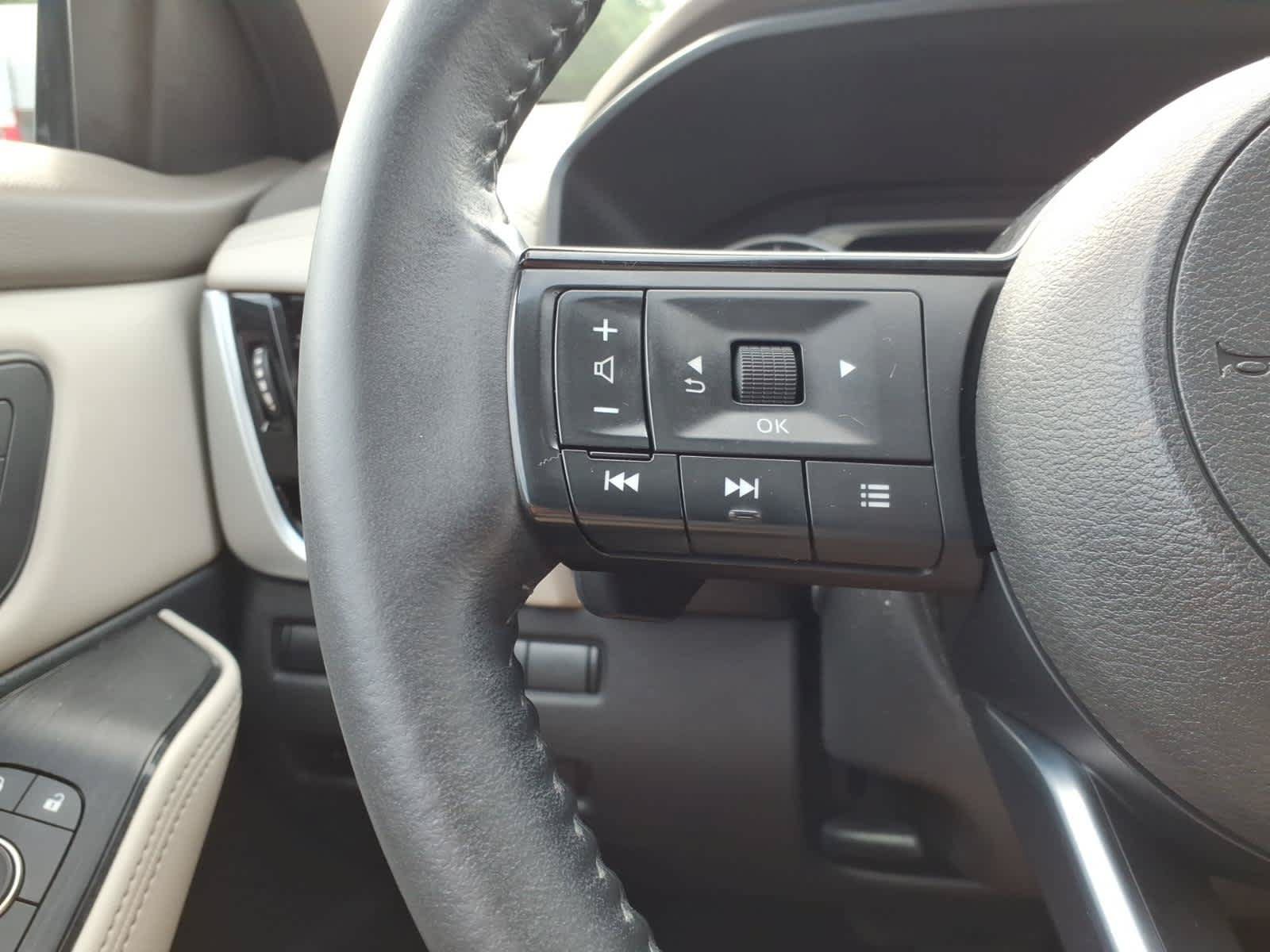 Used 2023 Nissan Rogue SL AWD/4WD image 22