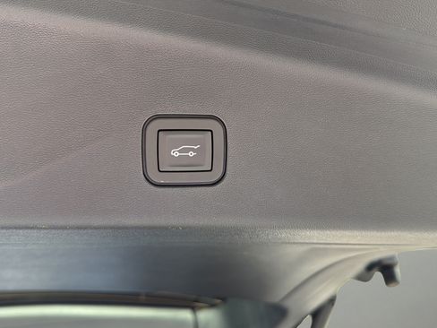 Certified 2026 Cadillac Vistiq Sport w/ LPO, Floor Liner Package AWD/4WD image 32