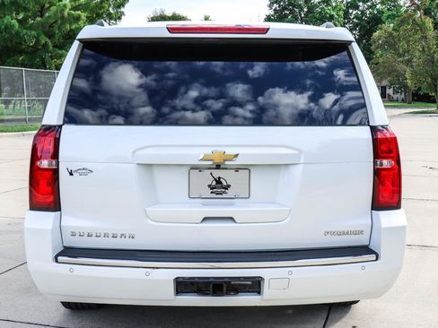 Used 2020 Chevrolet Suburban Premier image 25