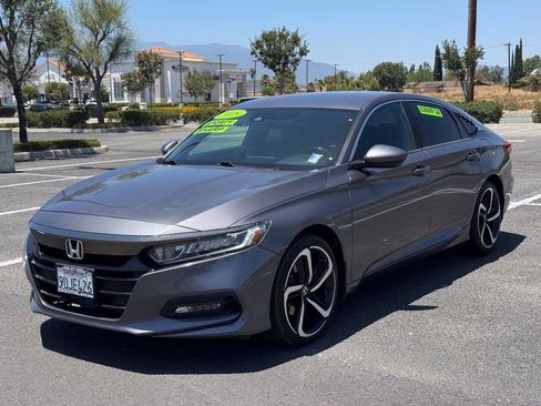 Used 2018 Honda Accord Sport image 3