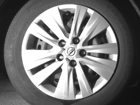 Used 2025 Nissan Sentra S image 13