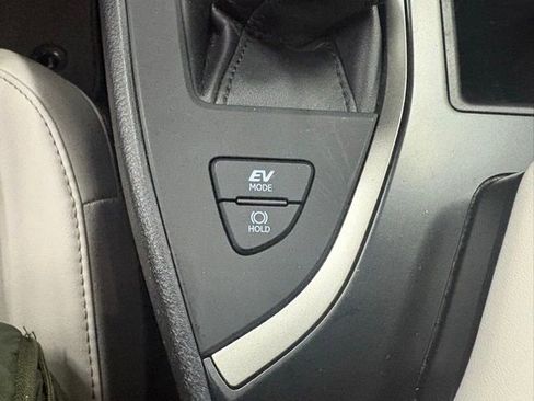 Used 2023 Lexus UX 250h FWD w/ Accessory Package (Z1) image 32