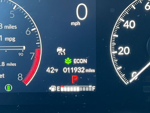 Used 2023 Honda HR-V LX image 17