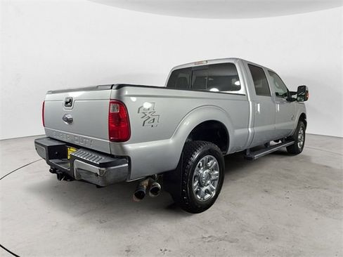 Used 2016 Ford F250 Lariat w/ Chrome Package image 5
