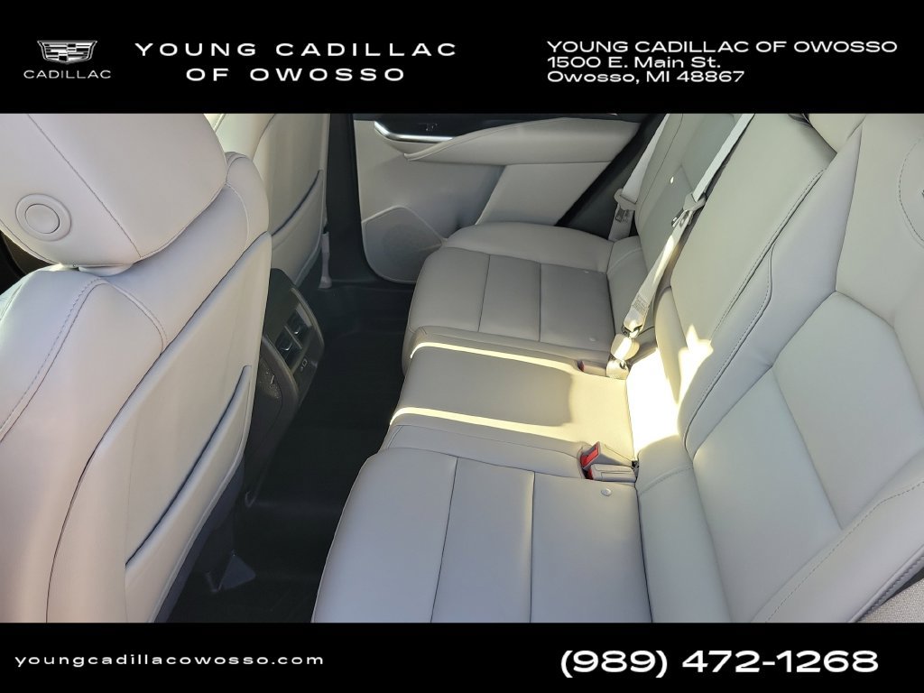 Used 2023 Cadillac XT4 Premium Luxury w/ Cold Weather Package AWD/4WD image 29