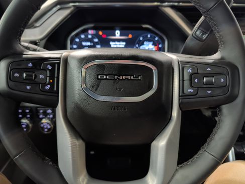Used 2025 GMC Sierra 3500 Denali w/ Denali Reserve Package image 9