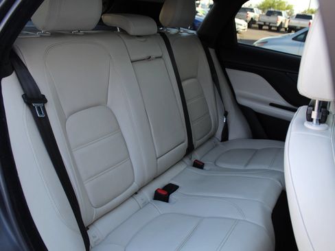 Used 2020 Jaguar F-PACE Prestige AWD/4WD image 22