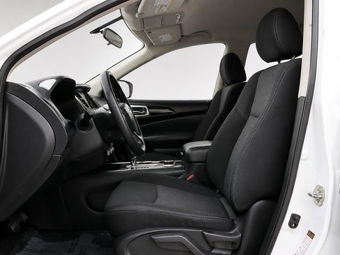Used 2019 Nissan Pathfinder S AWD/4WD image 28