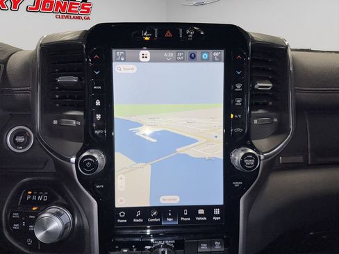 Used 2024 RAM 1500 Laramie image 30