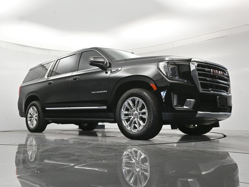 Used 2023 GMC Yukon XL SLT w/ SLT Luxury Package AWD/4WD image 41