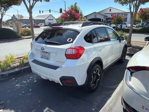 Used 2017 Subaru Crosstrek 2.0i Premium w/ Popular Package #2 AWD/4WD image 3