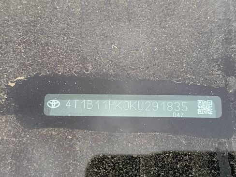 Used 2019 Toyota Camry LE FWD image 27