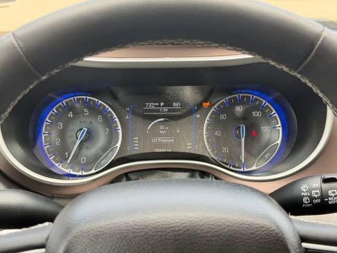 Used 2024 Chrysler Voyager LX FWD image 33