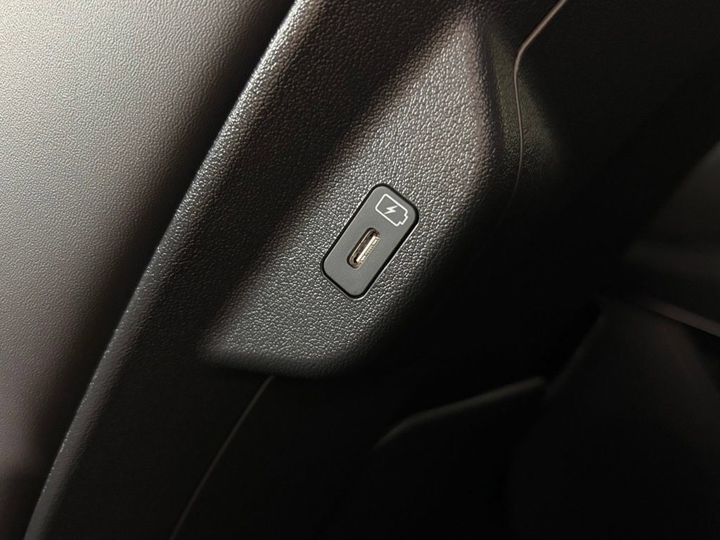New 2026 Kia Niro EX FWD image 35