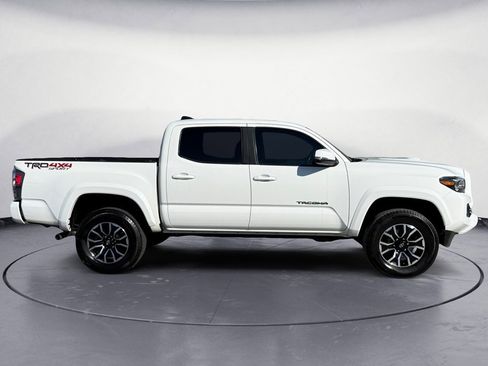 Used 2021 Toyota Tacoma TRD Sport image 8