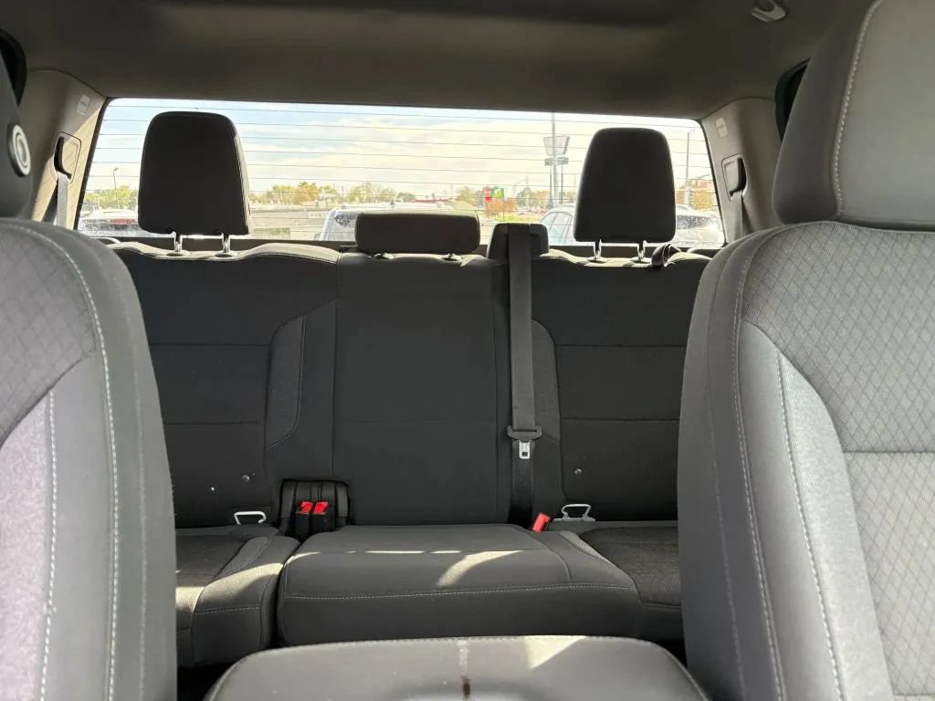 Used 2021 Chevrolet Silverado 1500 LT w/ Bed Protection Package AWD/4WD image 17