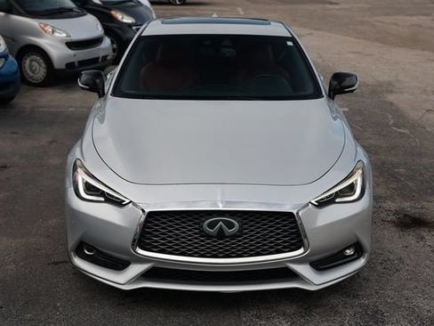 Used 2018 INFINITI Q60 Red Sport 400 w/ Pro Active Package RWD image 19