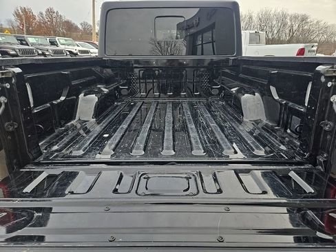 Used 2021 Jeep Gladiator Overland w/ Popular Equipment Package image 26