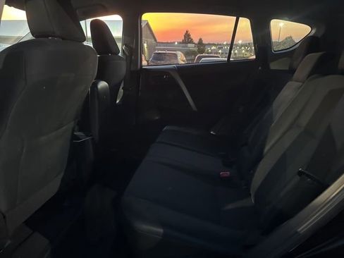 Used 2015 Toyota RAV4 LE AWD/4WD image 17