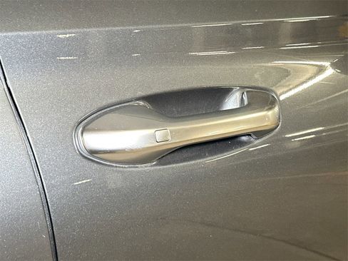 Used 2020 Hyundai Palisade Limited w/ Winter Weather Package image 11