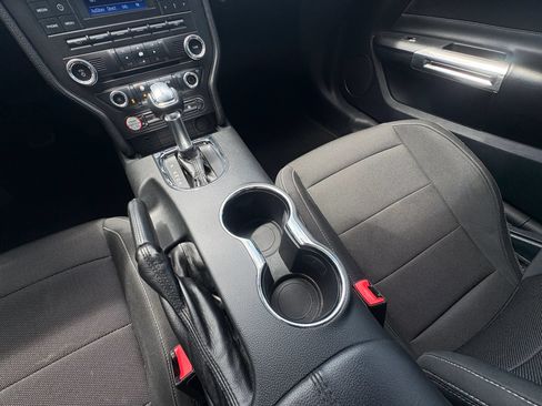 Used 2015 Ford Mustang Coupe RWD image 15