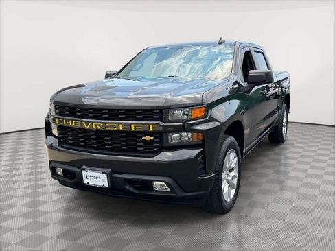 Used 2021 Chevrolet Silverado 1500 Custom w/ Safety Confidence Package AWD/4WD image 3