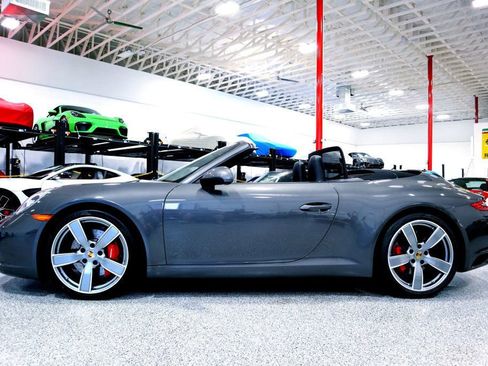 Used 2017 Porsche 911 Carrera S image 2