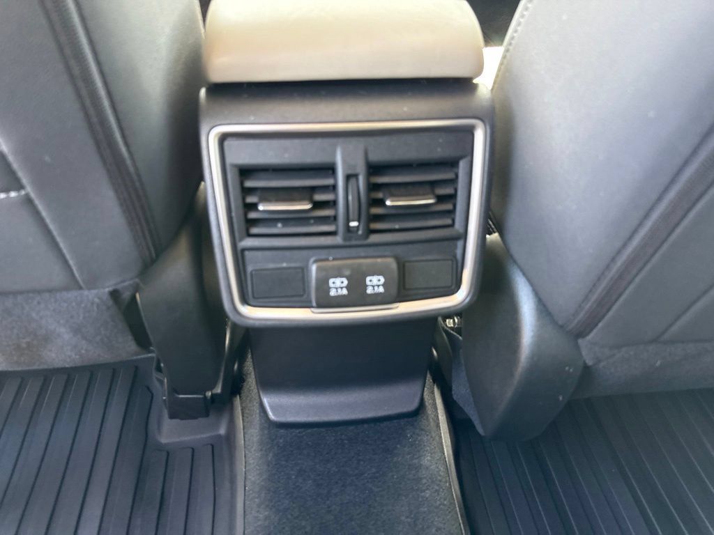 Used 2024 Subaru Forester Premium AWD/4WD image 21