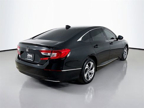 Used 2020 Honda Accord EX image 11