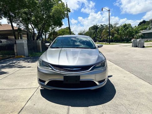 Used 2015 Chrysler 200 Limited FWD image 4