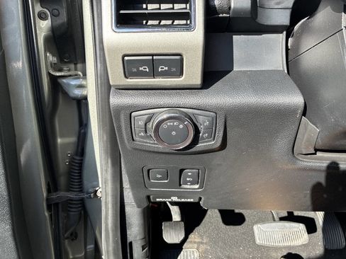 Used 2019 Ford F350 Lariat w/ Lariat Ultimate Package image 27