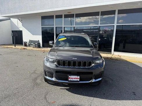 Certified 2024 Jeep Grand Cherokee L Laredo image 4