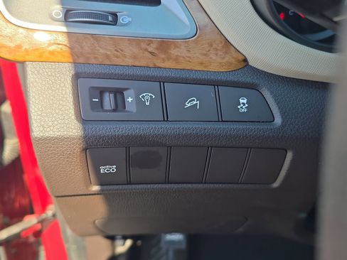Used 2014 Hyundai Santa Fe Sport FWD image 17