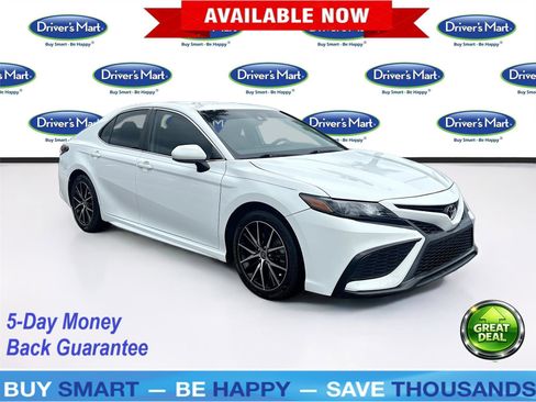 Used 2021 Toyota Camry SE FWD image 1