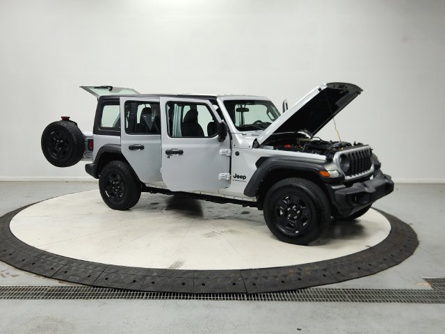 Used 2024 Jeep Wrangler Unlimited Sport AWD/4WD image 10