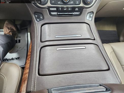 Used 2016 Chevrolet Suburban LTZ image 60