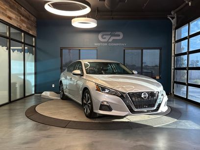 Used 2022 Nissan Altima 2.5 SV