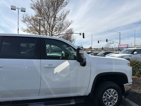 Used 2026 Chevrolet Silverado 2500 LT image 4