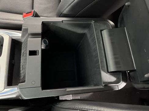 Used 2023 Ford Explorer Limited image 31