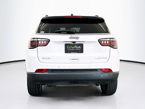 Used 2025 Jeep Compass Limited image 7