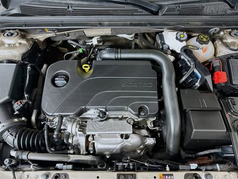 Used 2024 Chevrolet Malibu LT image 30