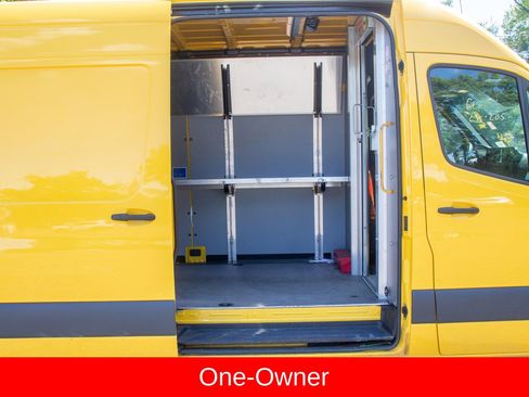 Used 2021 Mercedes-Benz Sprinter 2500 image 14