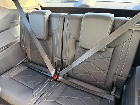 New 2026 Volkswagen Atlas SE FWD image 19