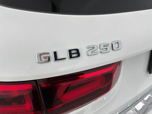 Used 2023 Mercedes-Benz GLB 250 image 23