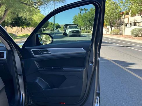 Used 2019 Volkswagen Atlas SE FWD image 54