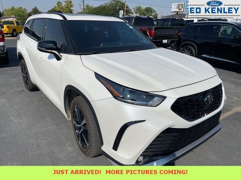 Used 2021 Toyota Highlander XSE AWD/4WD image 1