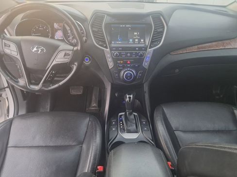 Used 2017 Hyundai Santa Fe SE w/ Cargo Package image 6