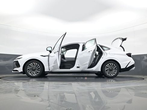 New 2026 Hyundai Sonata Limited image 34