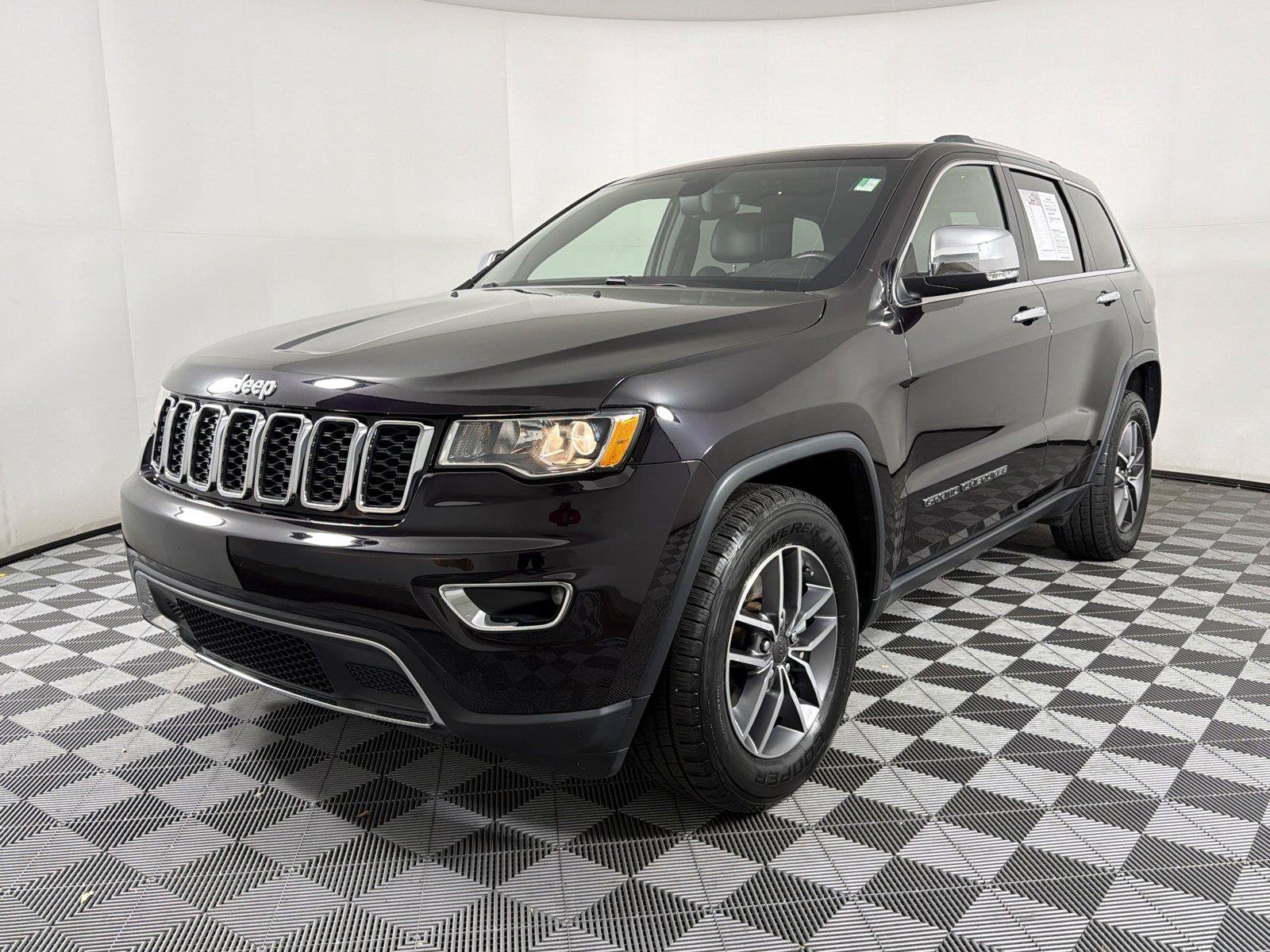 Used 2021 Jeep Grand Cherokee Limited RWD image 3