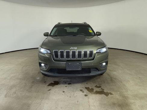Used 2019 Jeep Cherokee Latitude w/ Cold Weather Group AWD/4WD image 13